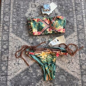 O’Neill Estella Tile Bikini Set XS New with Tags